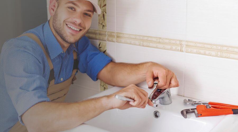 Handle or spout repair in Montrose, AR